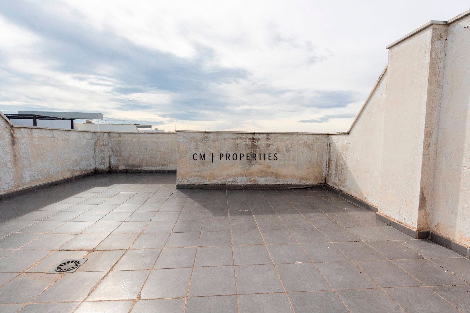 2 bedroom Penthouse for rent in Almenara with pool garage - € 1,050 (Ref: 9581245)