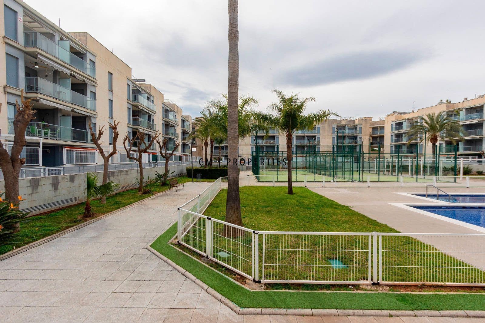 2 bedroom Penthouse for rent in Almenara with pool garage - € 1,050 (Ref: 9581245)