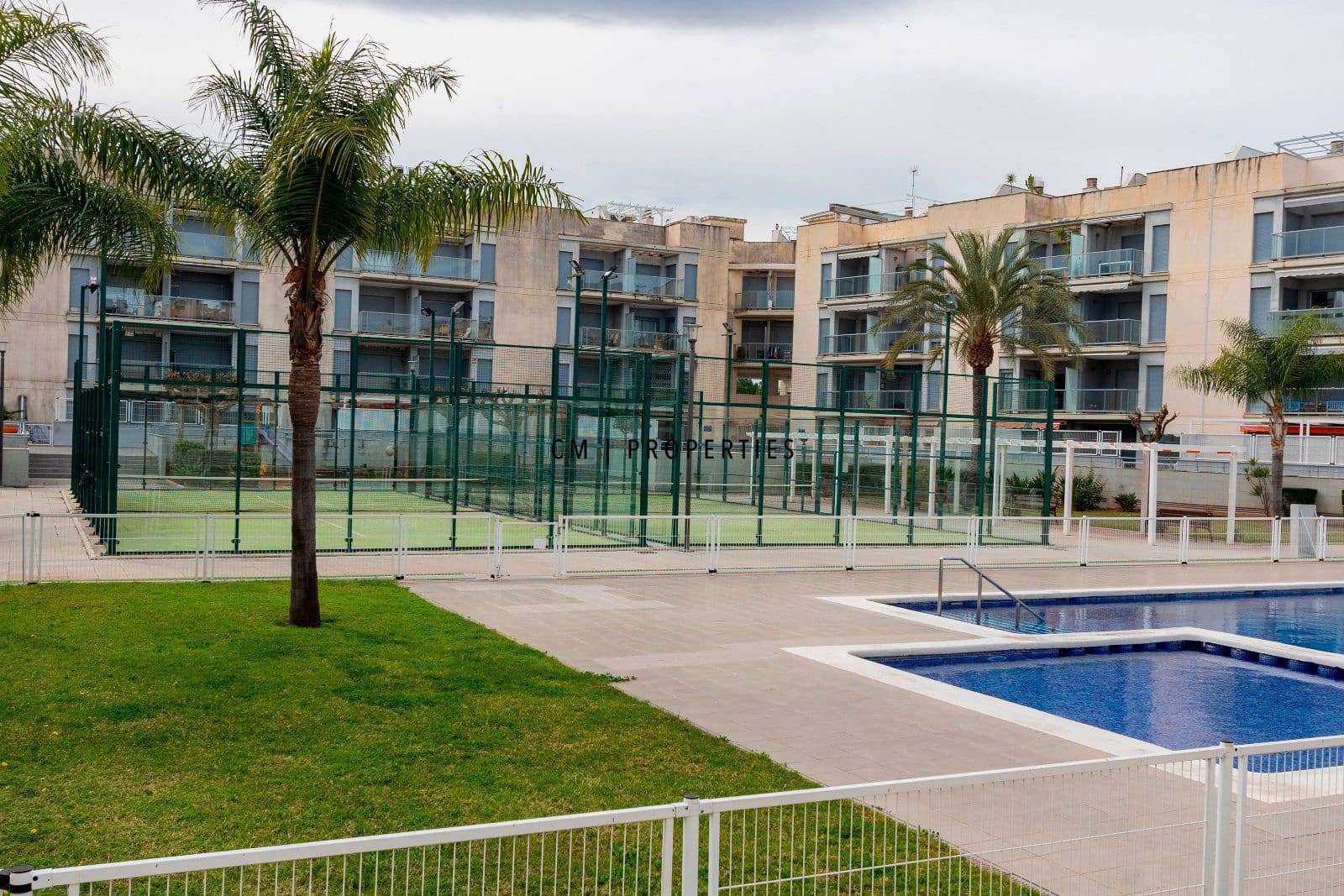 2 bedroom Penthouse for rent in Almenara with pool garage - € 1,050 (Ref: 9581245)
