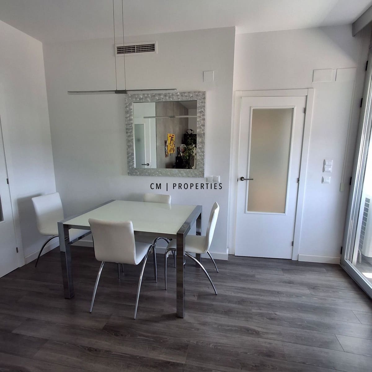 2 bedroom Flat for rent in Torrent with garage - € 1,150 (Ref: 9588465)