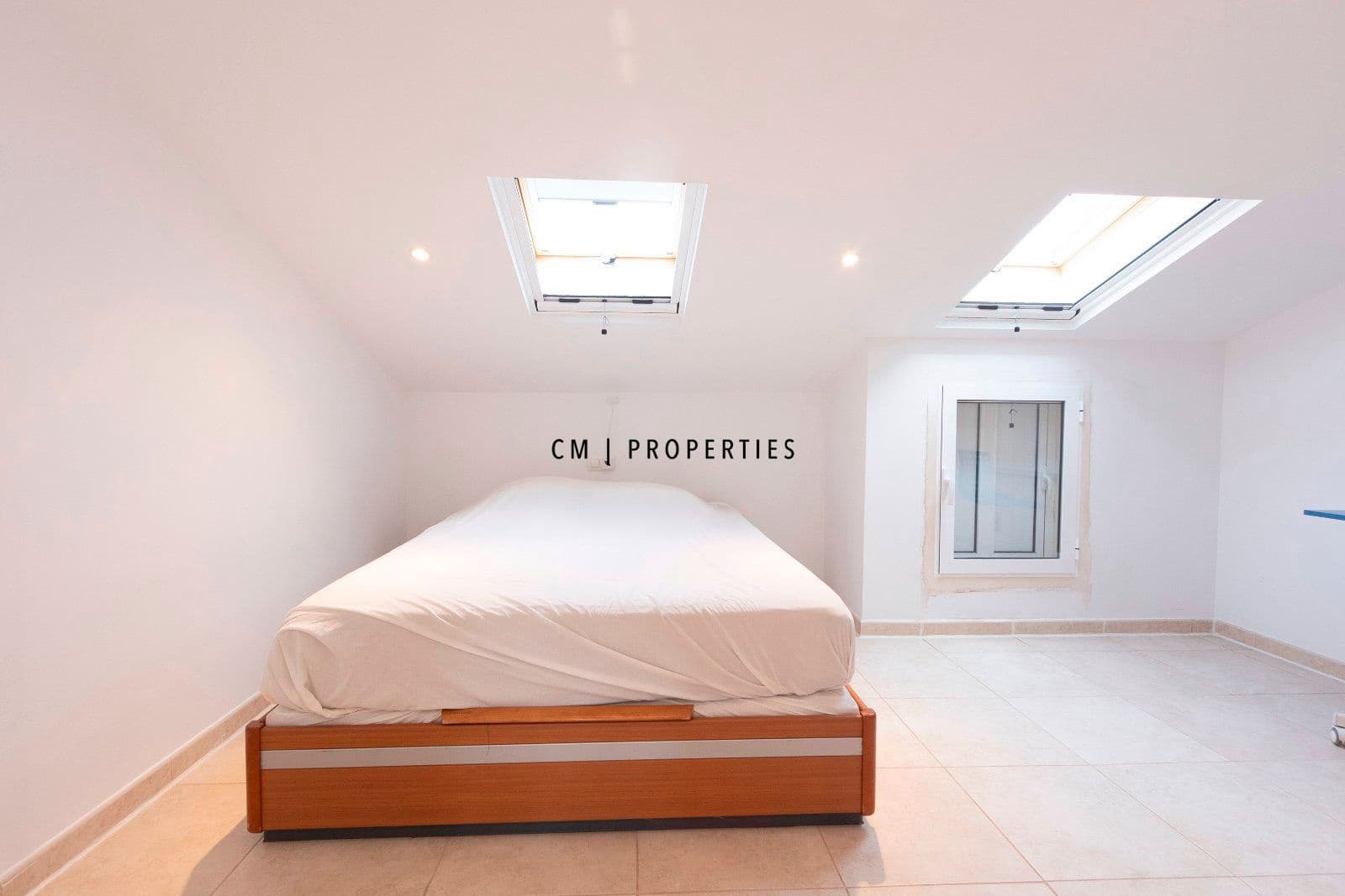 3 bedroom Townhouse for sale in Sagunto / Sagunt with pool garage - € 518,000 (Ref: 9592079)