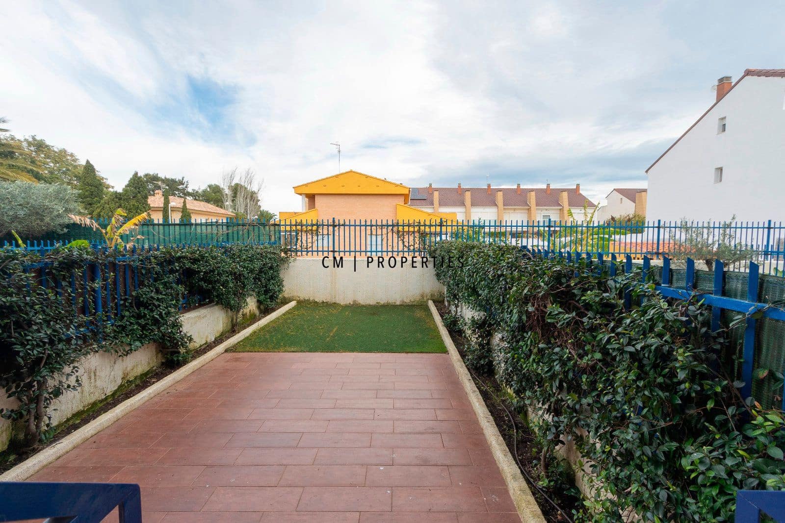 3 bedroom Townhouse for sale in Sagunto / Sagunt with pool garage - € 518,000 (Ref: 9592079)