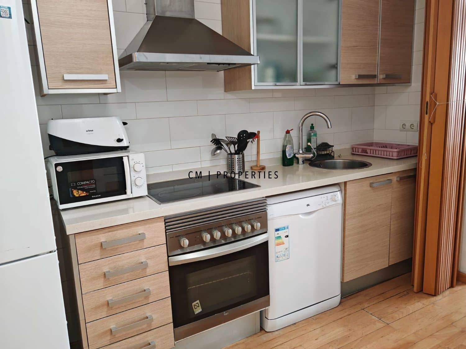 1 bedroom Flat for rent in Burjassot with pool - € 1,300 (Ref: 9593129)