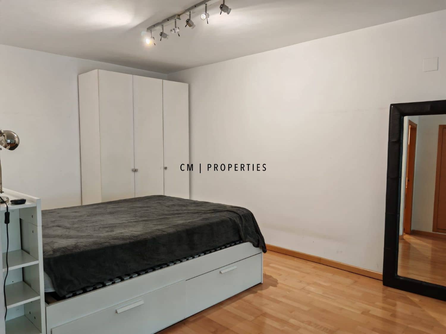 1 bedroom Flat for rent in Burjassot with pool - € 1,300 (Ref: 9593129)