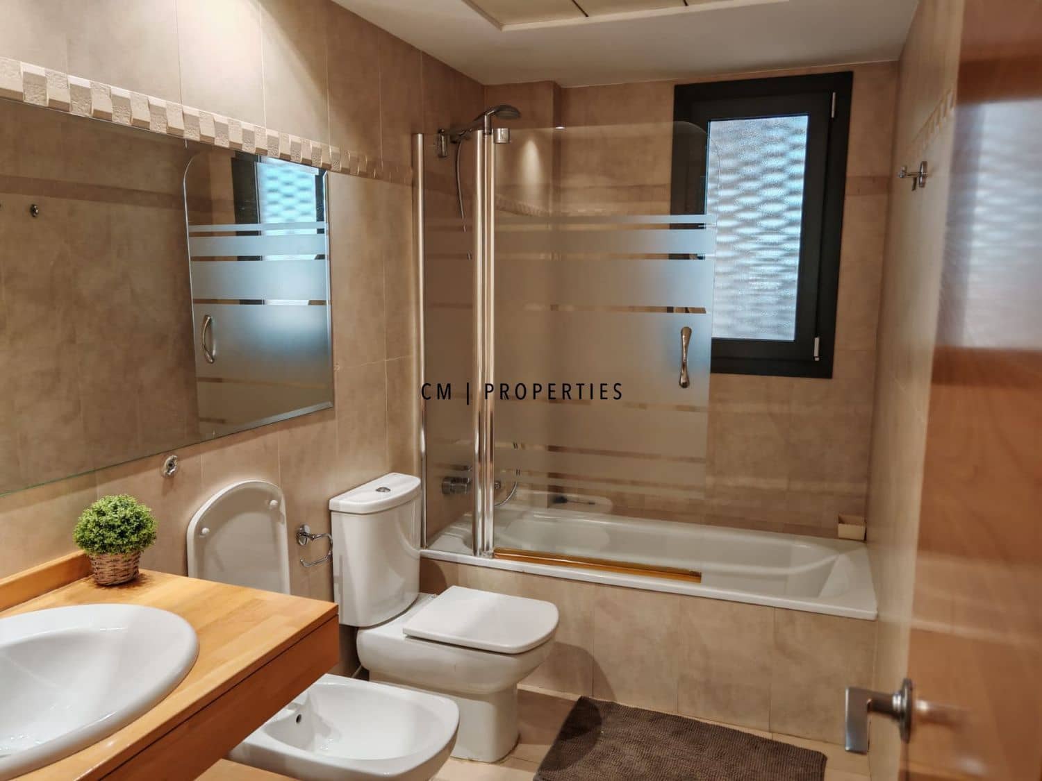 1 bedroom Flat for rent in Burjassot with pool - € 1,300 (Ref: 9593129)