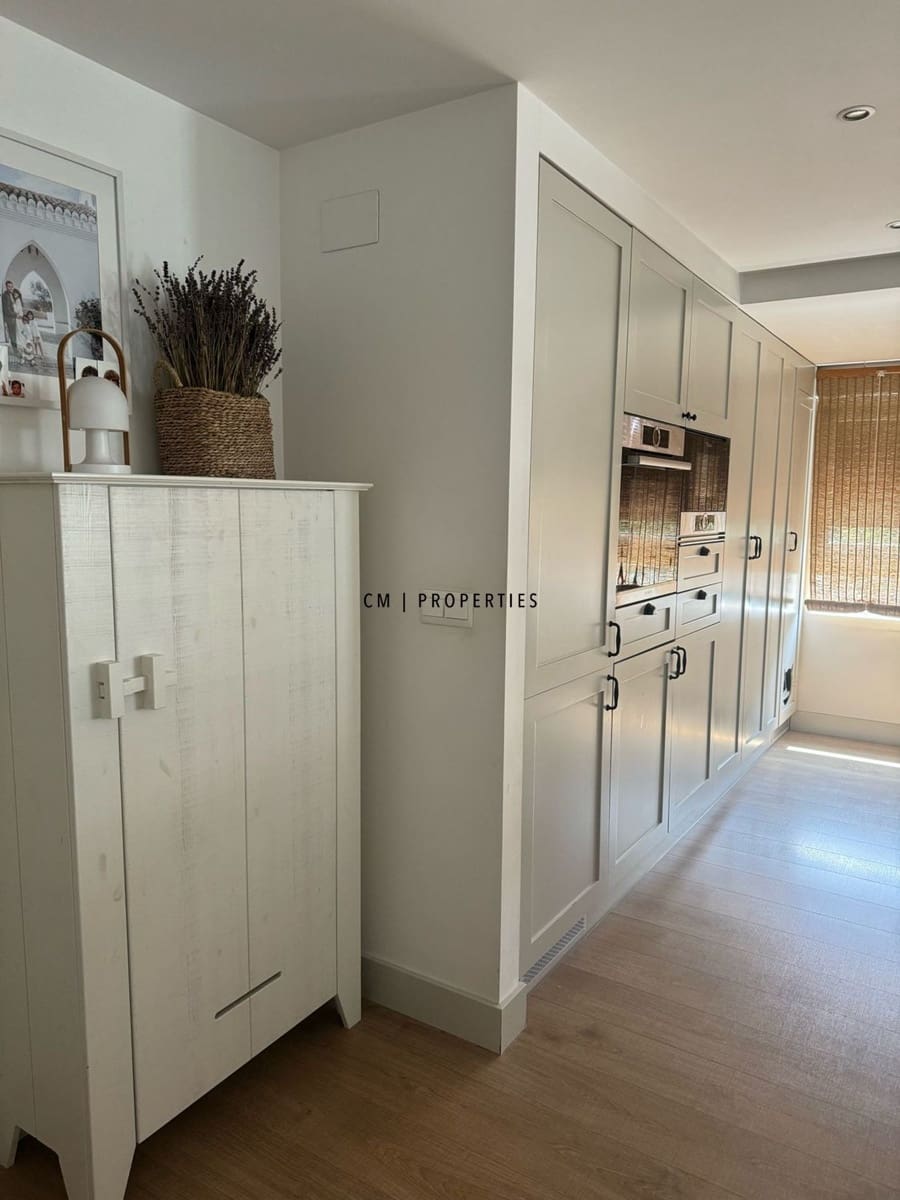 3 quarto Apartamento para arrendar em Mislata com garagem - 1 500 € (Ref: 9593131)