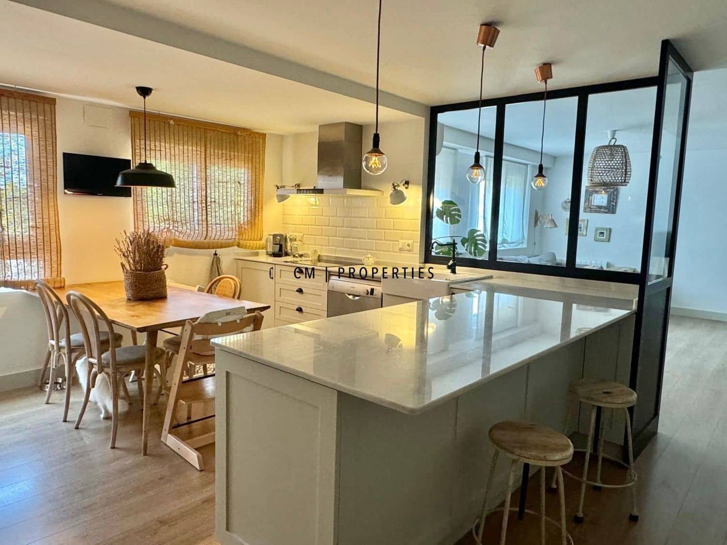 3 quarto Apartamento para arrendar em Mislata com garagem - 1 500 € (Ref: 9593131)