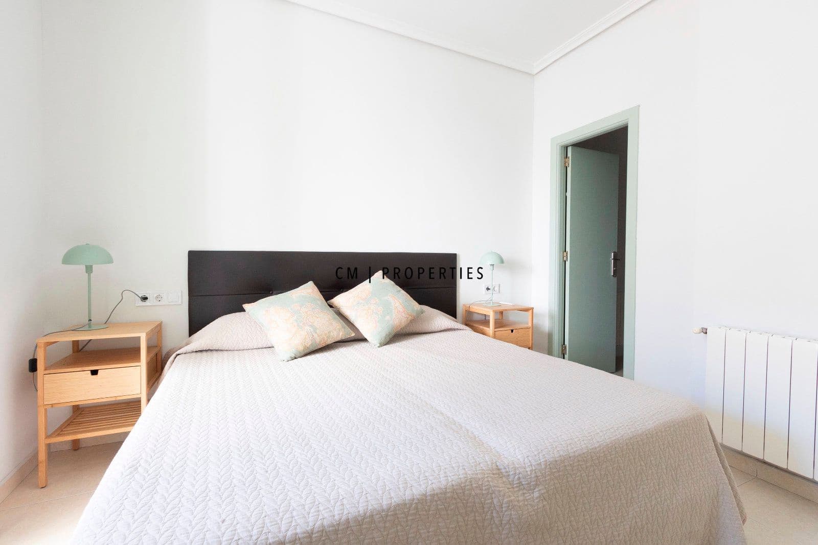 Piso de 2 habitaciones en València ciudad en alquiler - 1.900 € (Ref: 9596536)