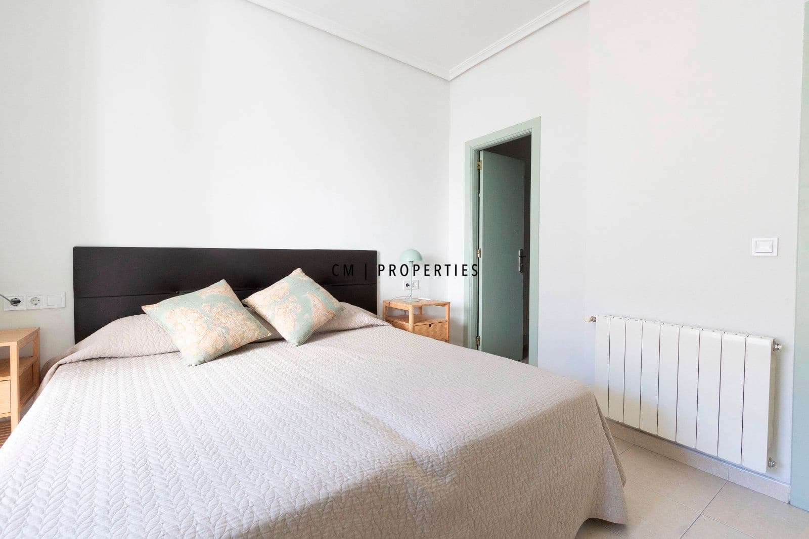 Piso de 2 habitaciones en València ciudad en alquiler - 1.900 € (Ref: 9596536)