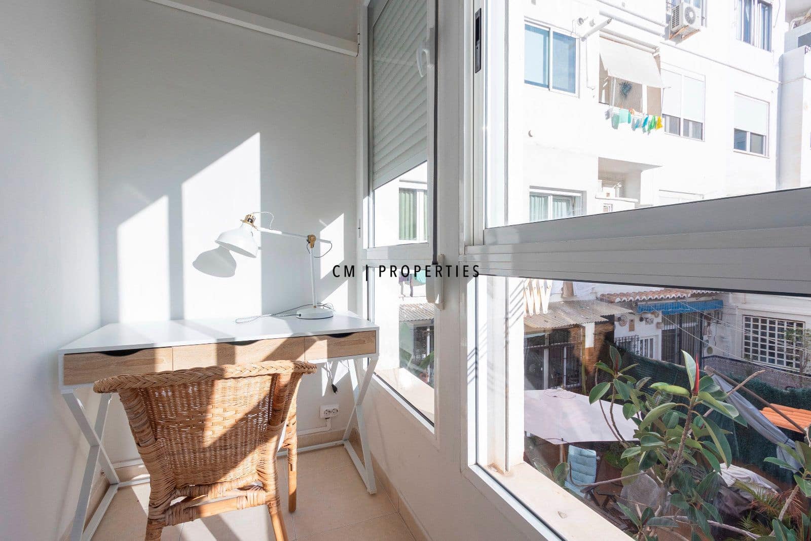 Piso de 2 habitaciones en València ciudad en alquiler - 1.900 € (Ref: 9596536)