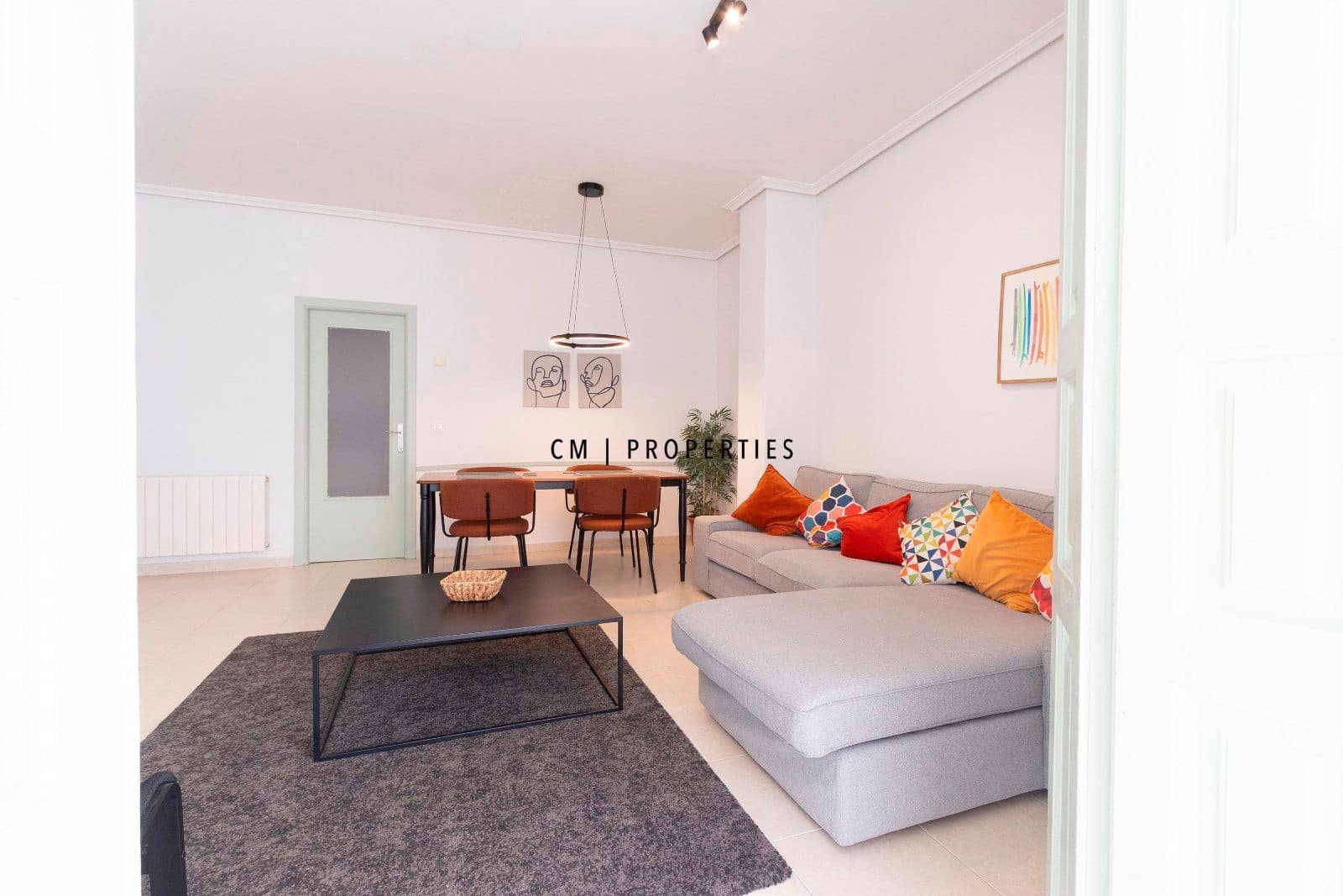 Piso de 2 habitaciones en València ciudad en alquiler - 1.900 € (Ref: 9596536)
