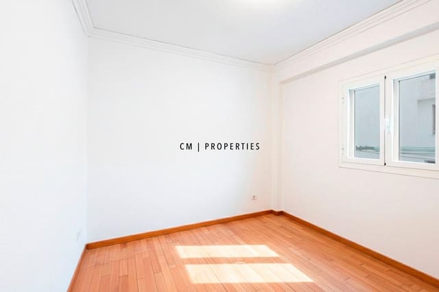 Piso de 3 habitaciones en L'Olivereta, València ciudad en venta - 208.500 € (Ref: 9598110)