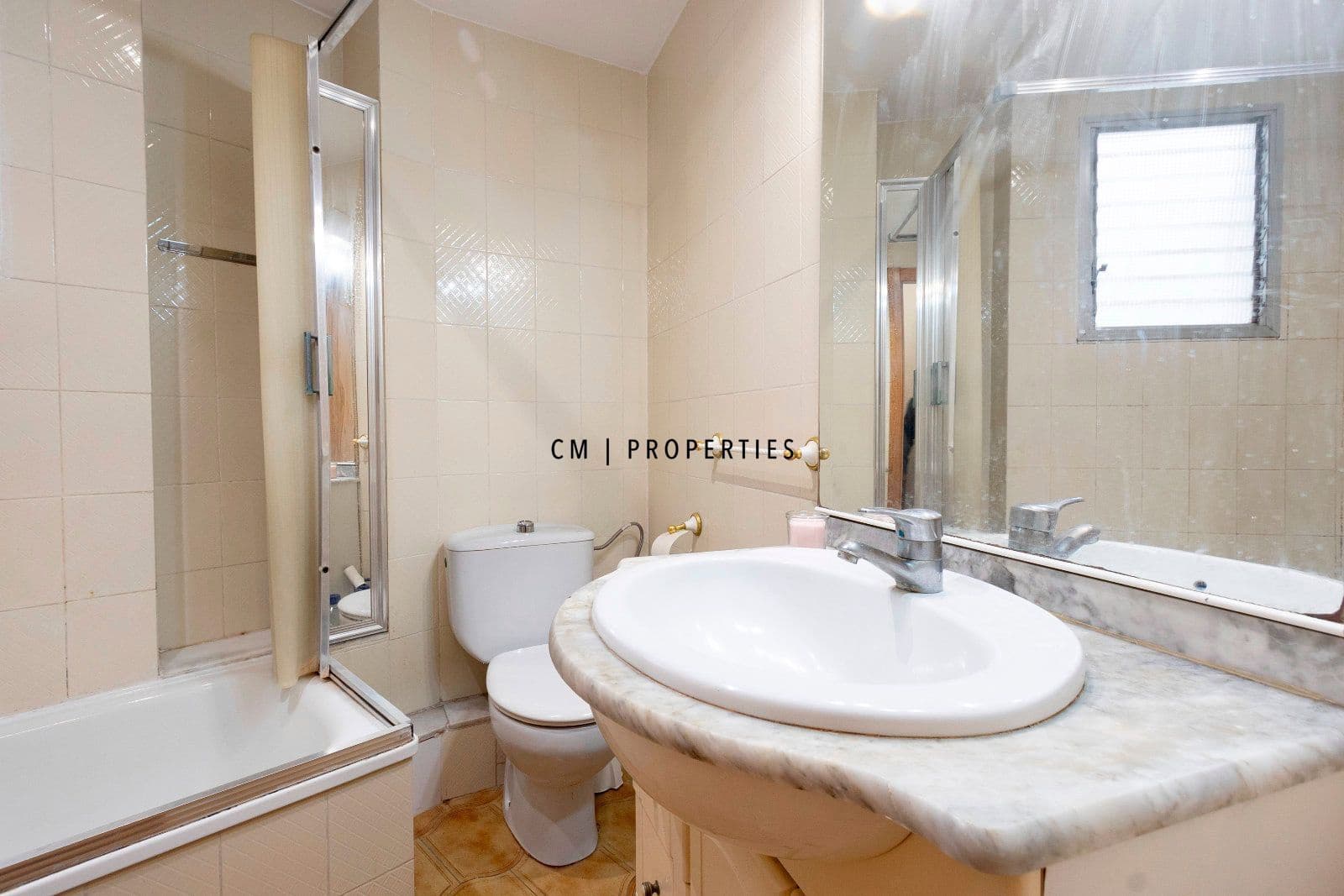 Piso de 3 habitaciones en València ciudad en venta - 208.500 € (Ref: 9598110)