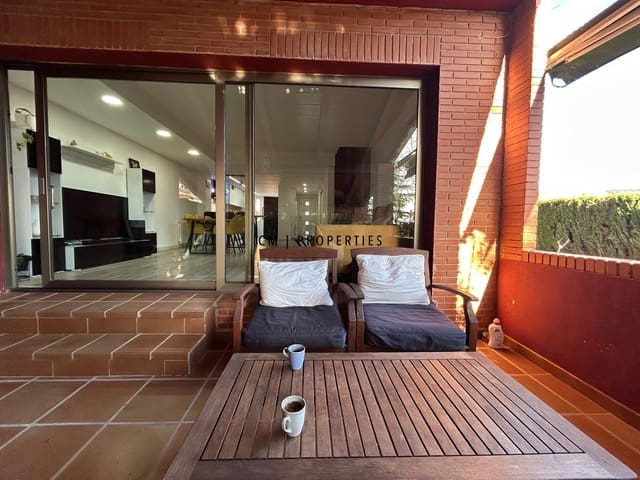 4 sypialnia Willa na sprzedaż w Bétera z basenem garażem - 529 000 € (Ref: 9598665)