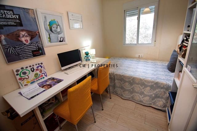 Piso de 3 habitaciones en València ciudad en venta - 225.000 € (Ref: 9603016)
