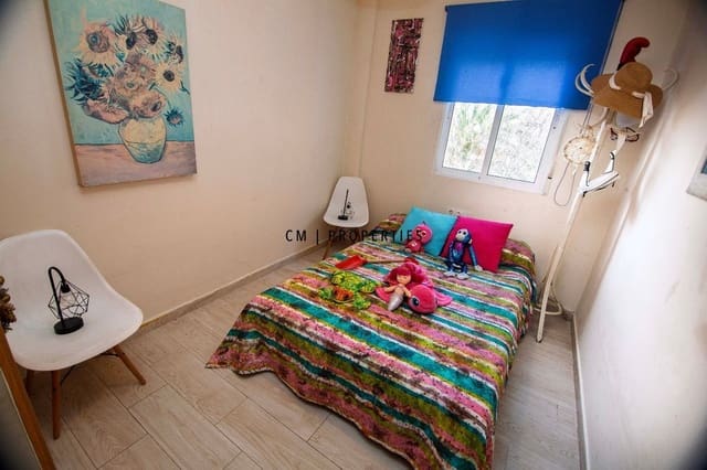 Piso de 3 habitaciones en València ciudad en venta - 225.000 € (Ref: 9603016)