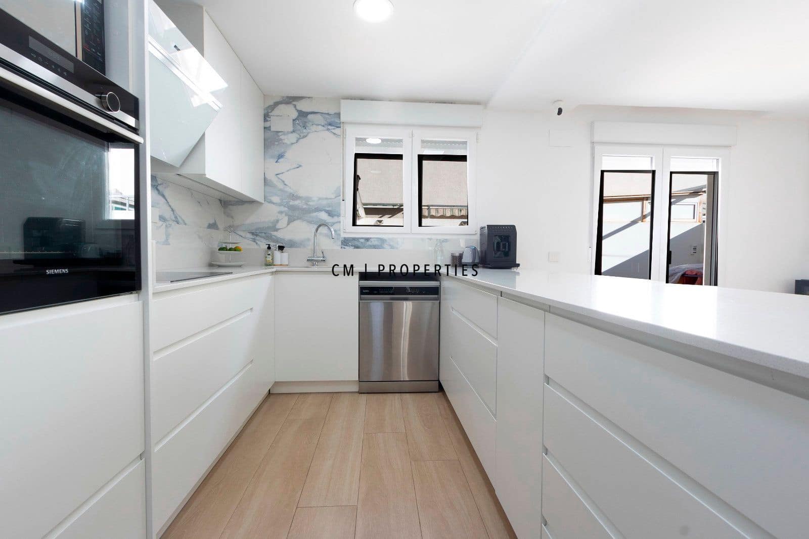 4 makuuhuone Omakotitalo myytävänä paikassa Picanya mukana 
autotalli - 485 000 € (Ref: 9603017)