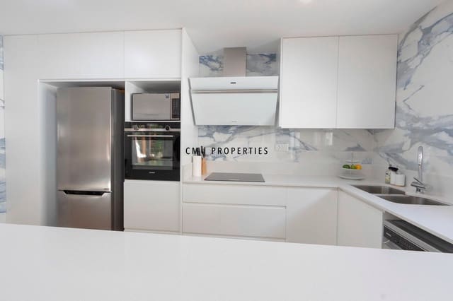 4 makuuhuone Omakotitalo myytävänä paikassa Picanya mukana 
autotalli - 485 000 € (Ref: 9603017)