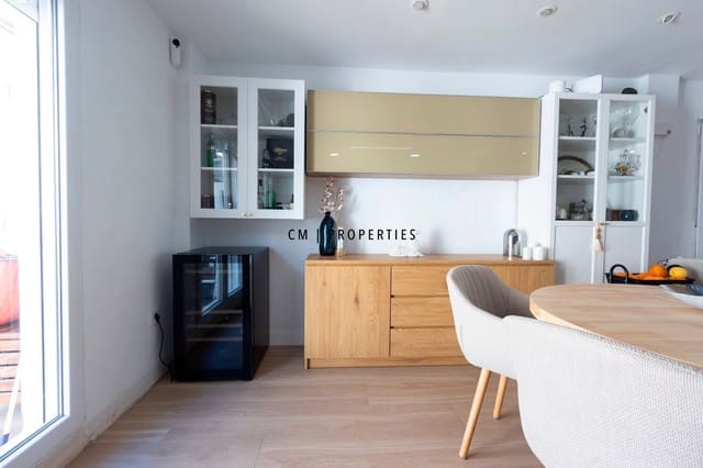 4 makuuhuone Omakotitalo myytävänä paikassa Picanya mukana 
autotalli - 485 000 € (Ref: 9603017)