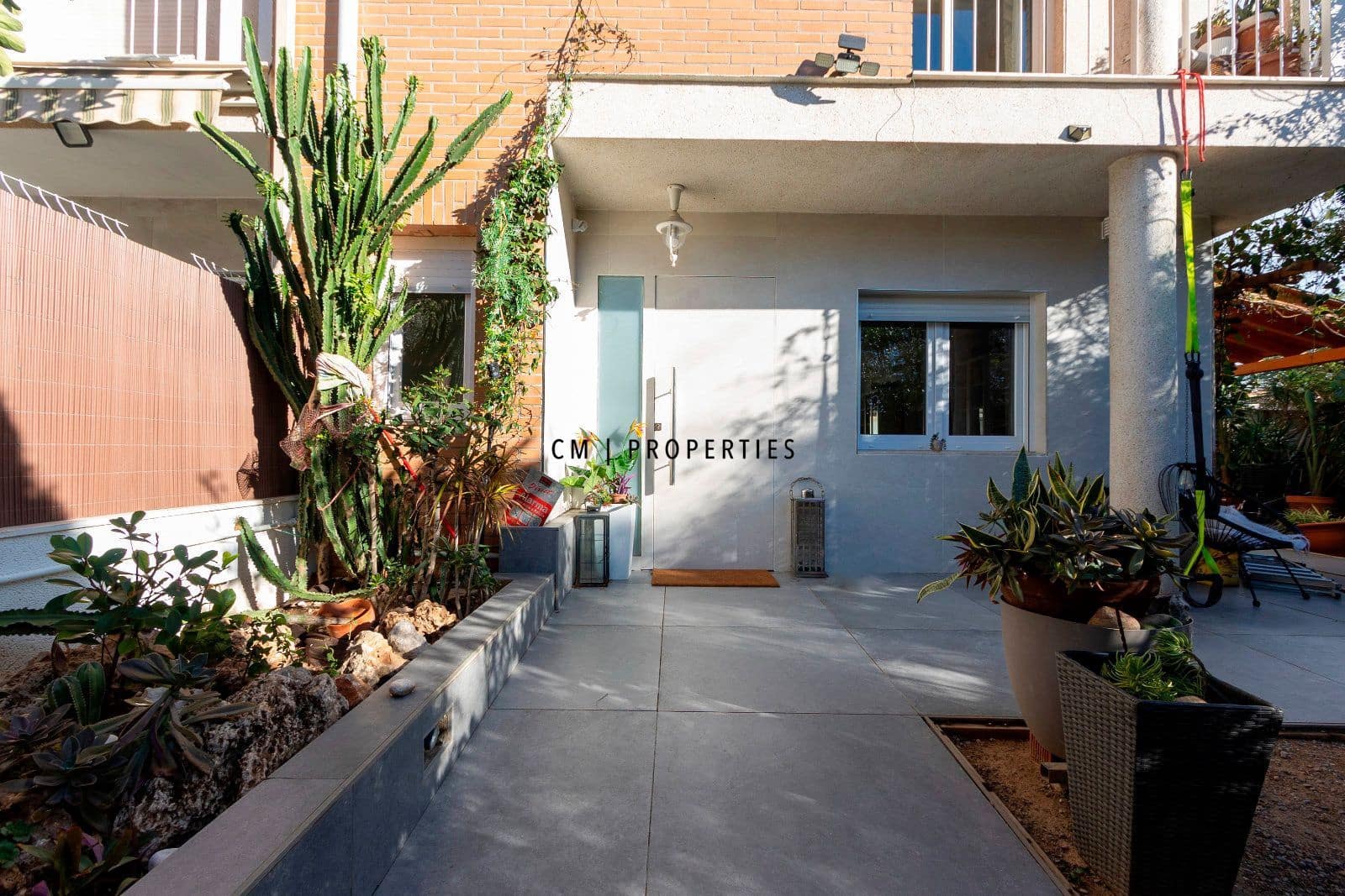 4 makuuhuone Omakotitalo myytävänä paikassa Picanya mukana 
autotalli - 485 000 € (Ref: 9603017)