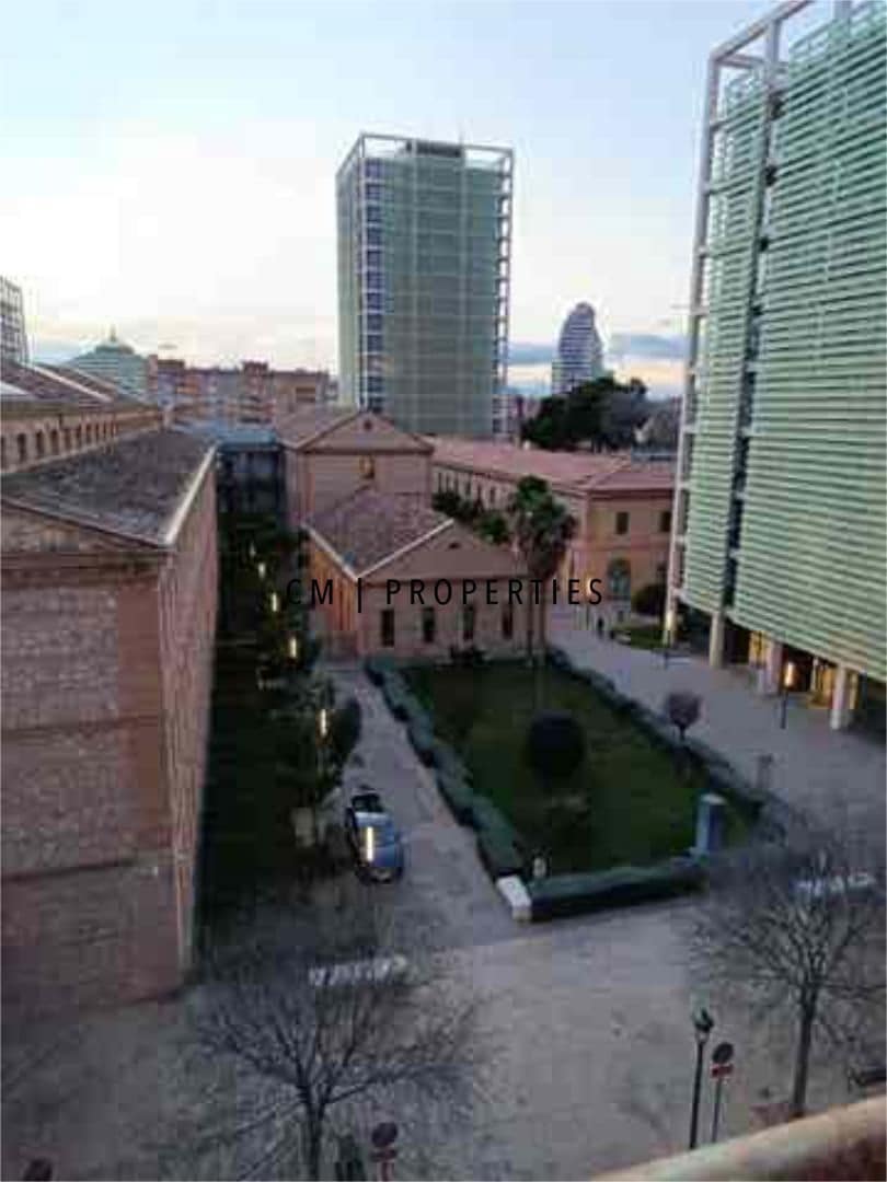 3 sovrum Lägenhet att hyra i Valencia stad - 1 350 € (Ref: 9603344)