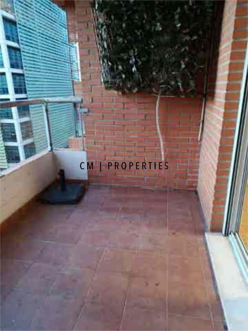 3 sovrum Lägenhet att hyra i Valencia stad - 1 350 € (Ref: 9603344)