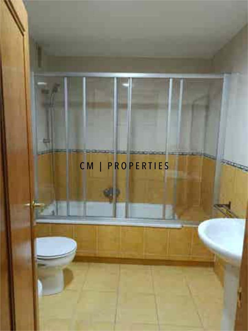 3 sovrum Lägenhet att hyra i Valencia stad - 1 350 € (Ref: 9603344)