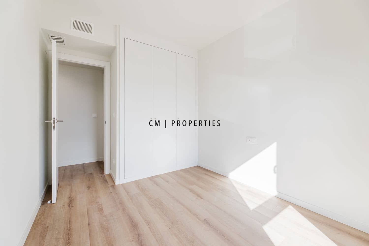 Penthouse de 4 chambres à louer à San Antonio de Benageber avec piscine garage - 2 600 € (Ref: 9603458)