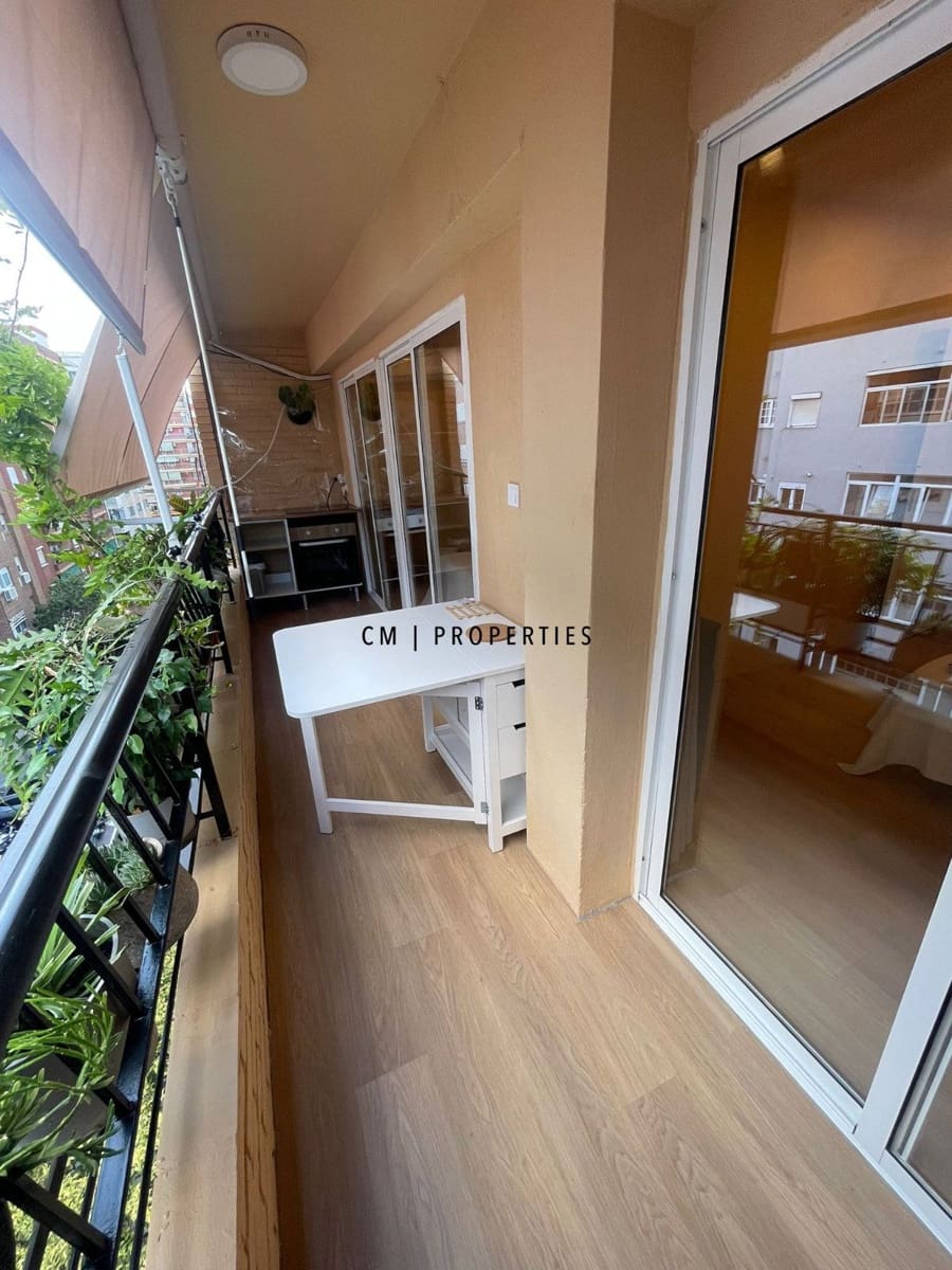3 bedroom Flat for sale in Valencia city - € 225,000 (Ref: 9603459)