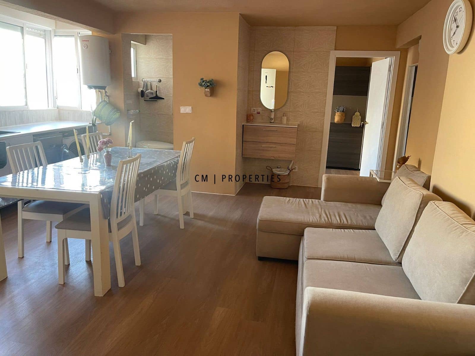 3 bedroom Flat for sale in Valencia city - € 225,000 (Ref: 9603459)