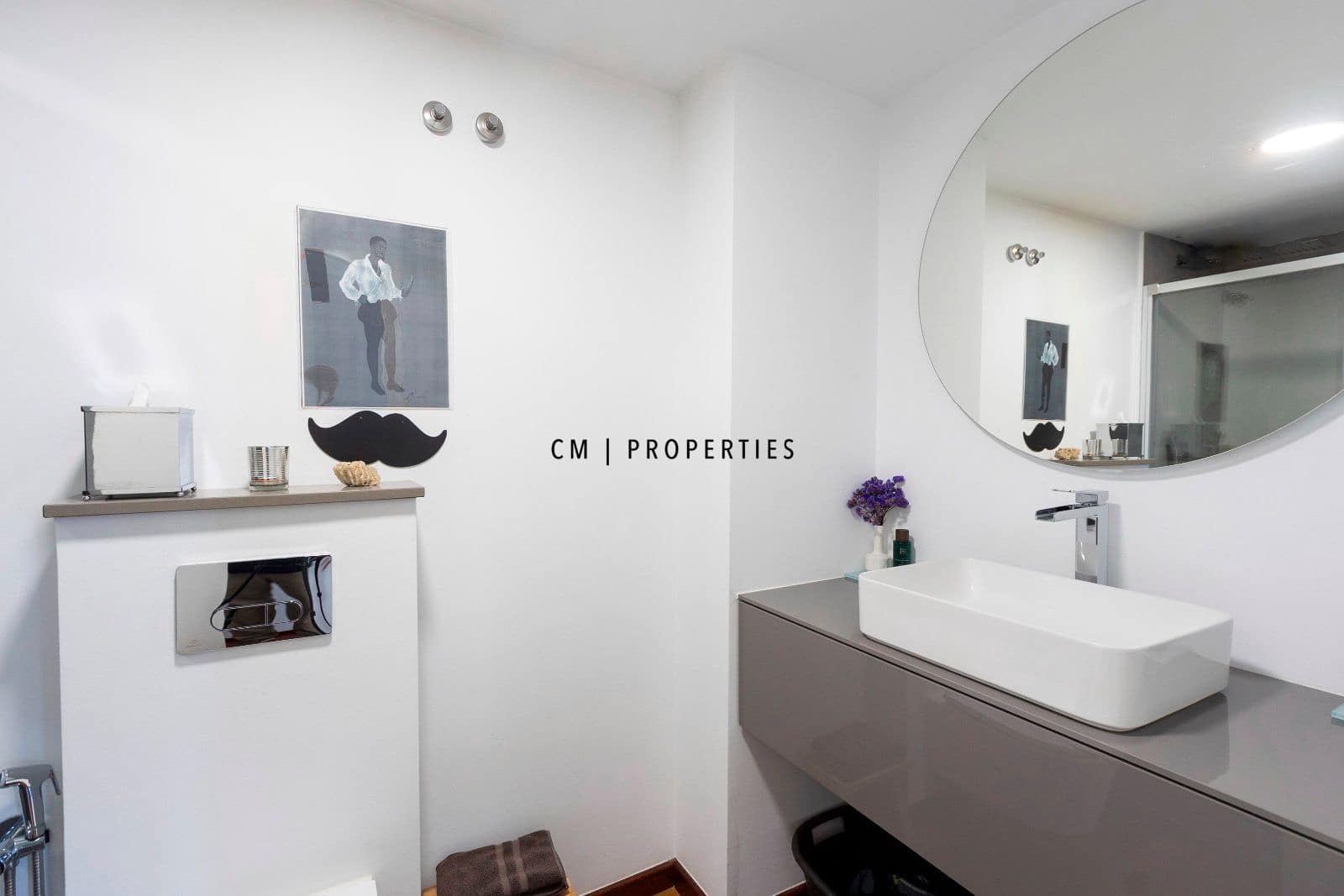 2 bedroom Flat for sale in Valencia city with pool garage - € 820,000 (Ref: 9606371)