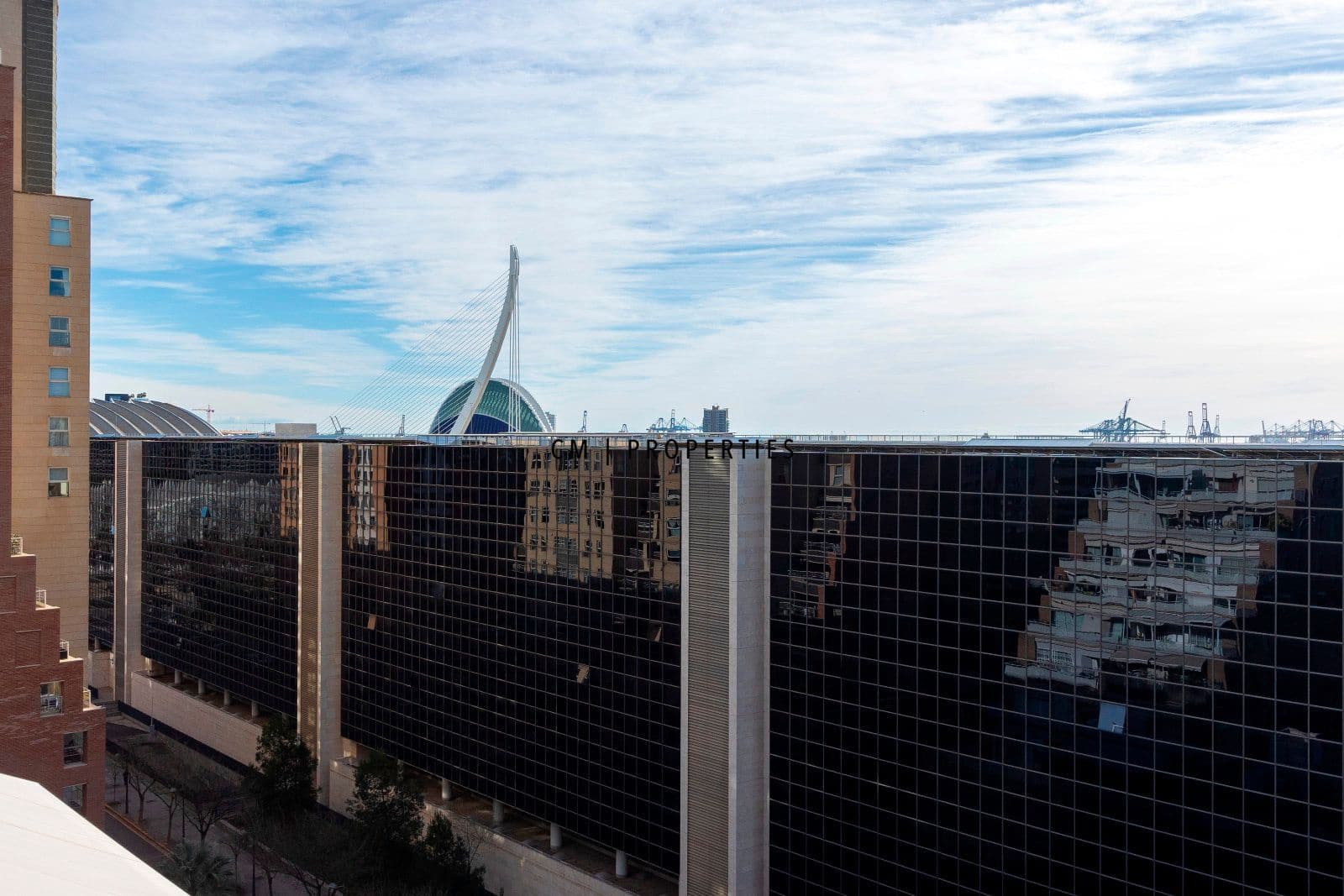 2 bedroom Flat for sale in Valencia city with pool garage - € 820,000 (Ref: 9606371)