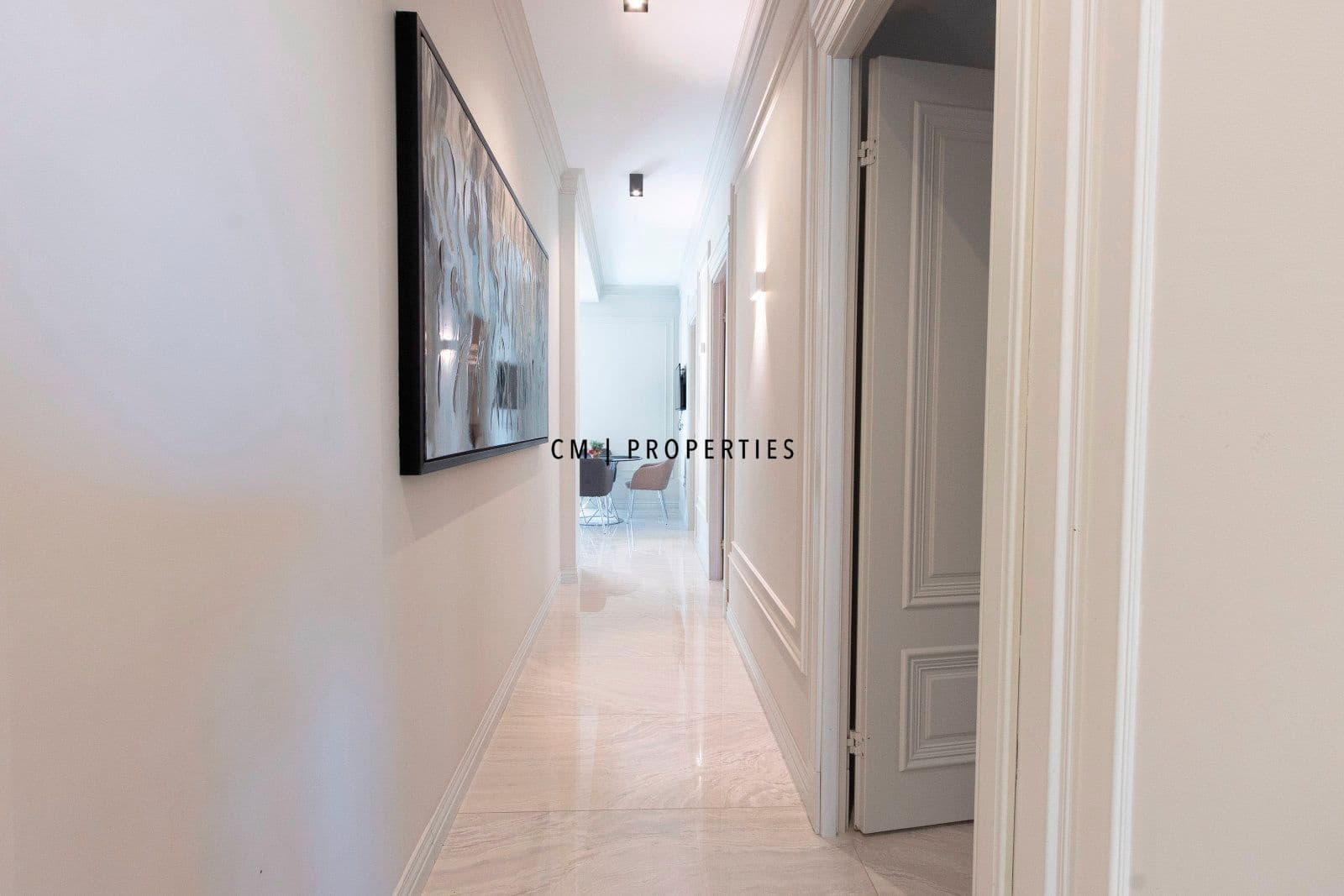 Appartement de 4 chambres à louer à Valence ville - 2 900 € (Ref: 9606845)