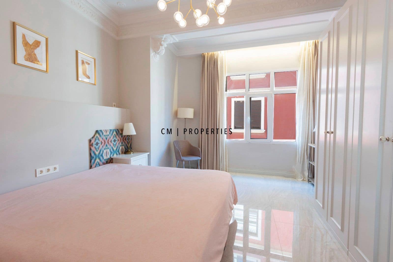 Appartement de 4 chambres à louer à Valence ville - 2 900 € (Ref: 9606845)