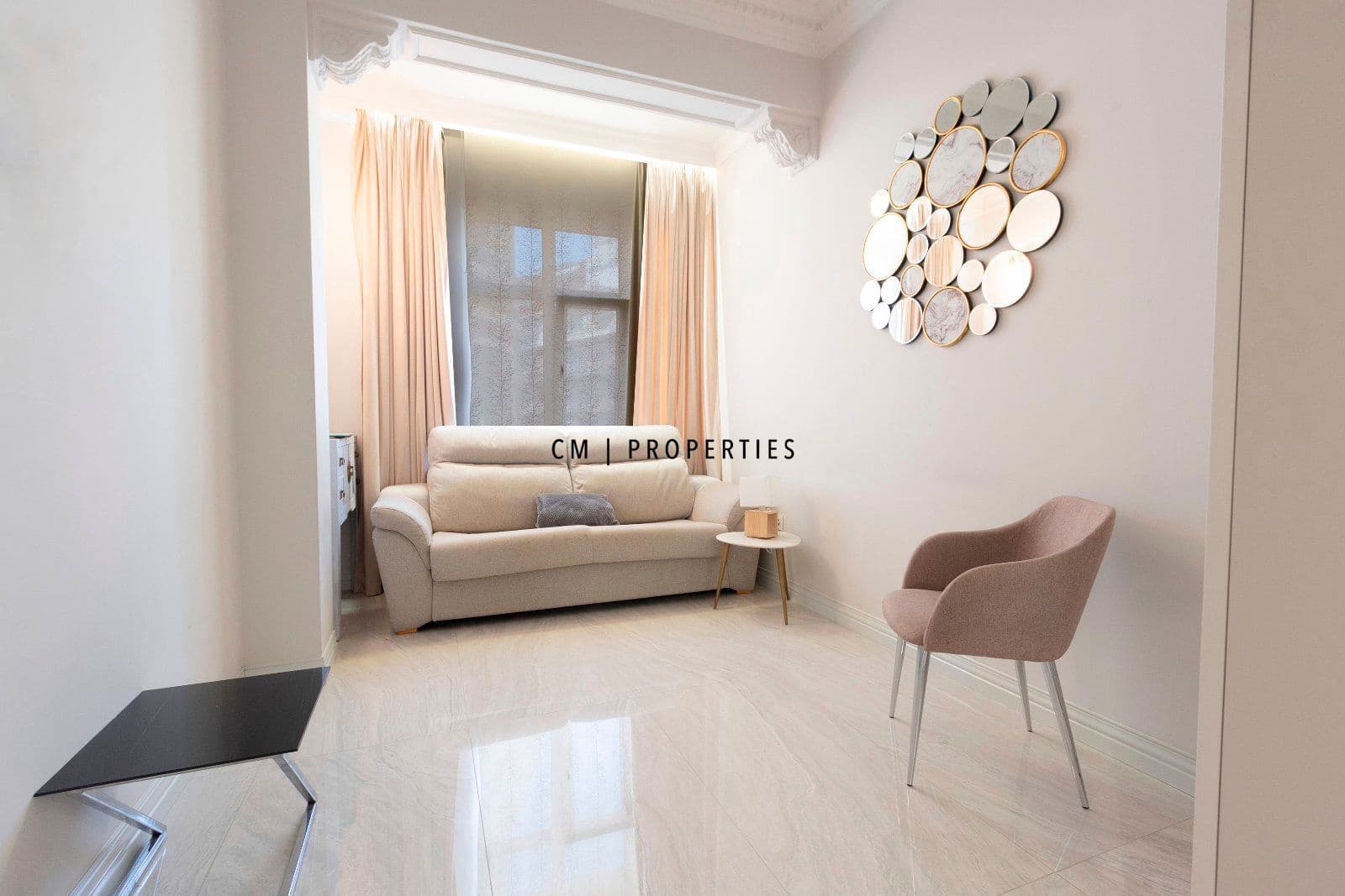 Appartement de 4 chambres à louer à Valence ville - 2 900 € (Ref: 9606845)