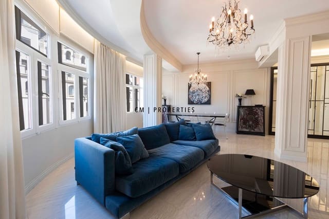 Appartement de 4 chambres à louer à Ciutat Vella, Valence ville - 2 900 € (Ref: 9606845)