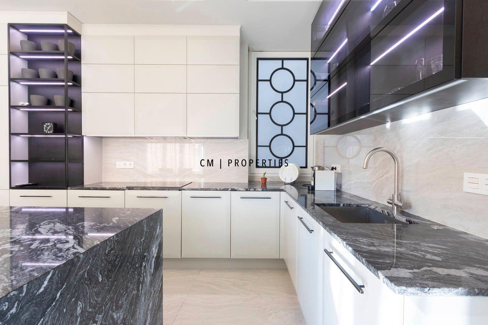 Appartement de 4 chambres à louer à Valence ville - 2 900 € (Ref: 9606845)