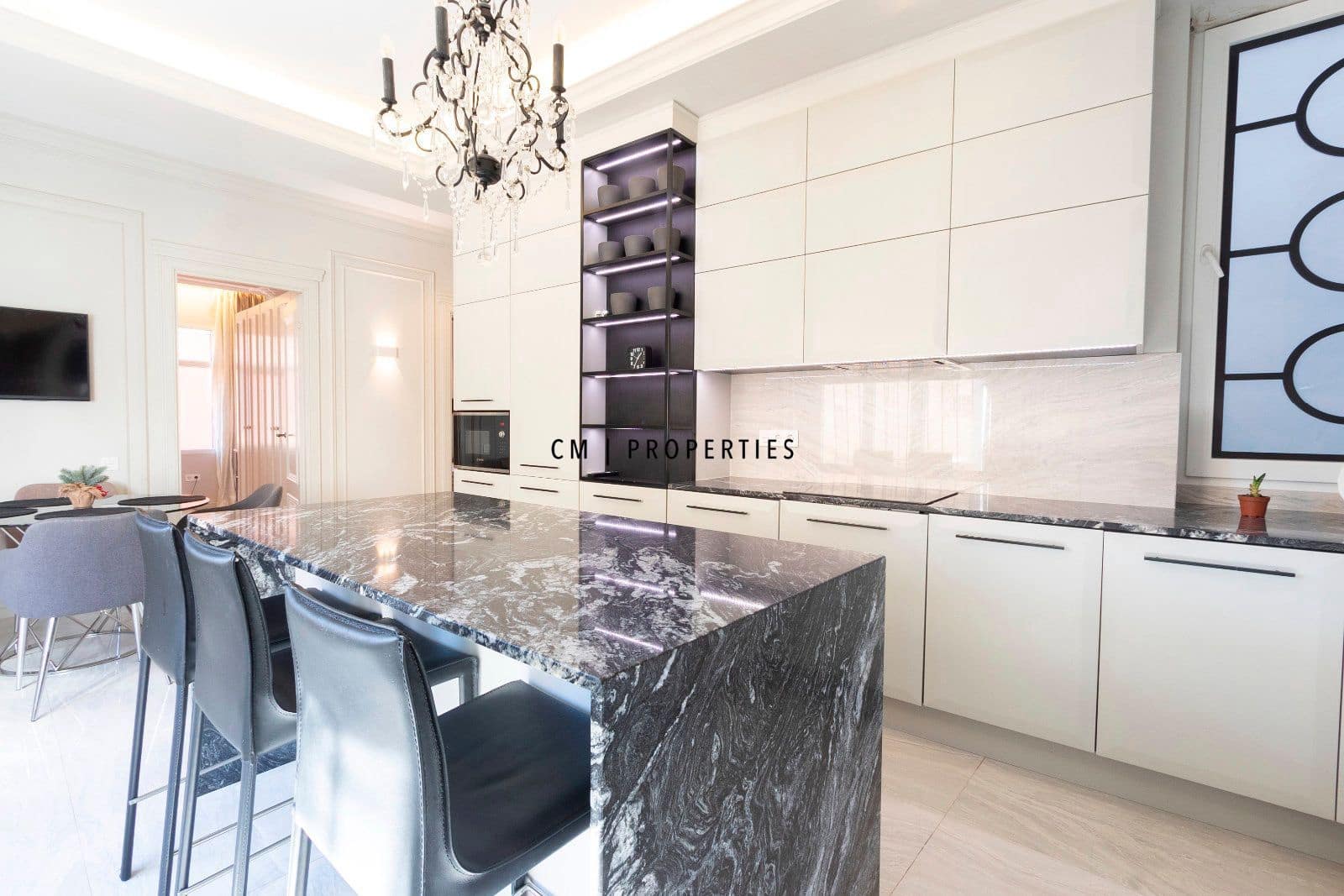 Appartement de 4 chambres à louer à Valence ville - 2 900 € (Ref: 9606845)