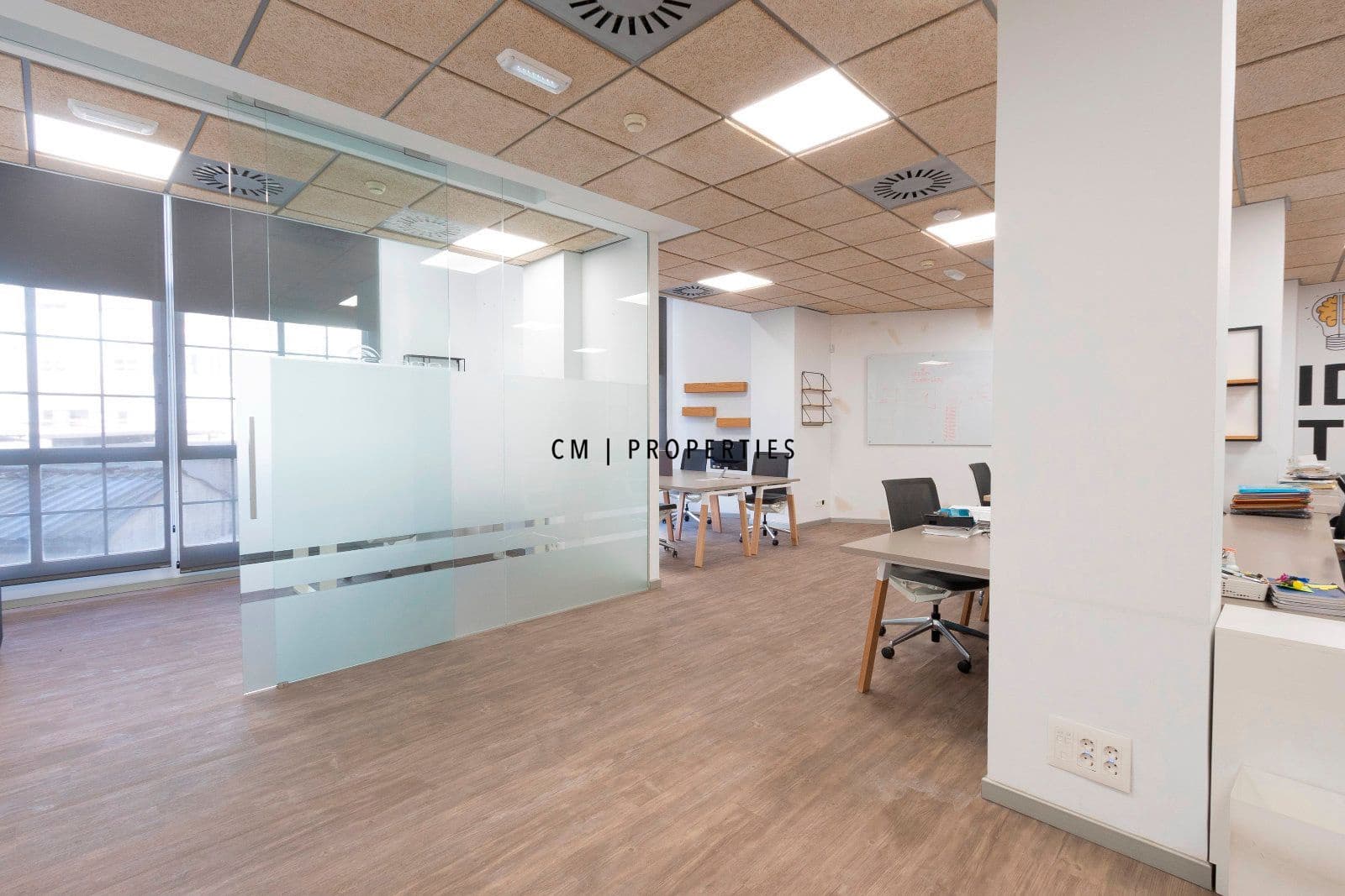 Toimisto vuokrattavana paikassa Valencia kaupunki - 2 500 € (Ref: 9606846)