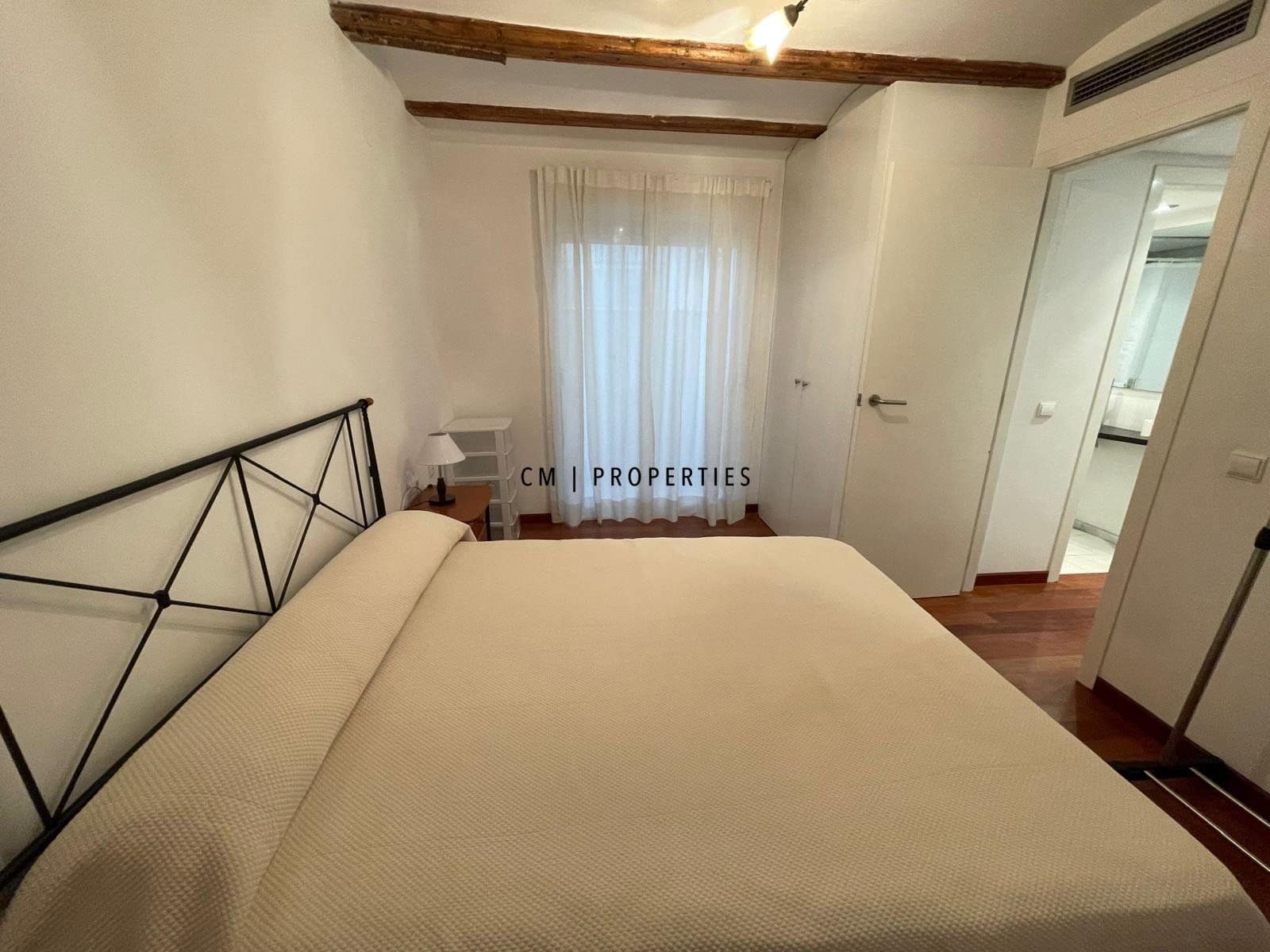 1 quarto Apartamento para arrendar em Valencia cidade - 1 100 € (Ref: 9606988)