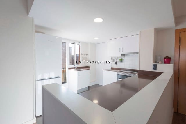 3 bedroom Flat for rent in Valencia city - € 1,400 (Ref: 9606989)