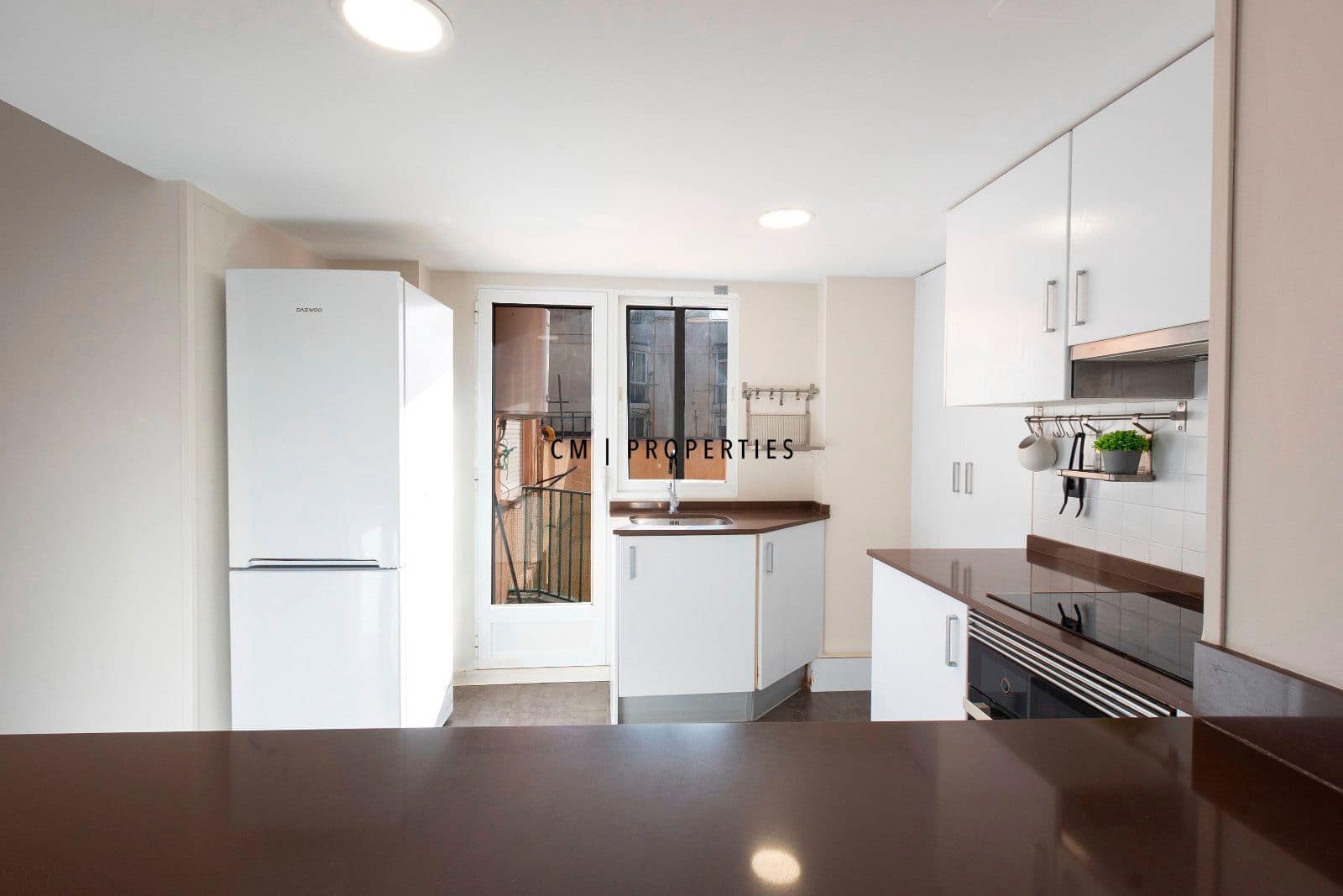 3 sovrum Lägenhet att hyra i Valencia stad - 1 400 € (Ref: 9606989)