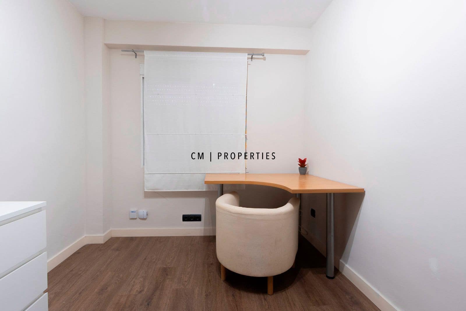 3 sovrum Lägenhet att hyra i Valencia stad - 1 400 € (Ref: 9606989)