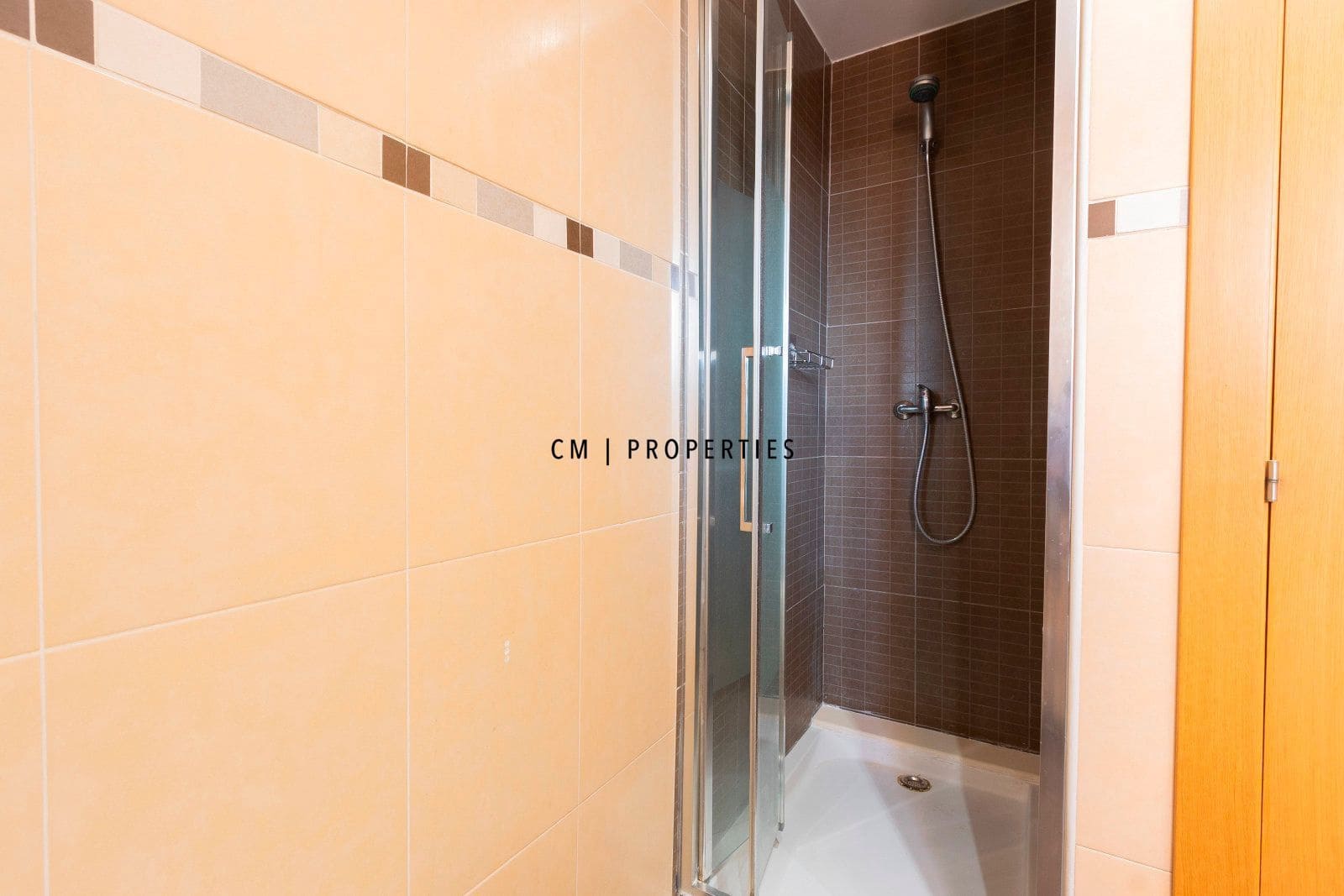 3 sovrum Lägenhet att hyra i Valencia stad - 1 400 € (Ref: 9606989)