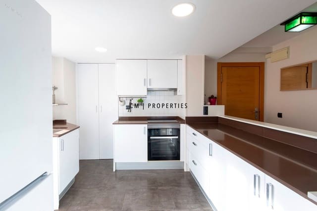 3 bedroom Flat for rent in Valencia city - € 1,400 (Ref: 9606989)