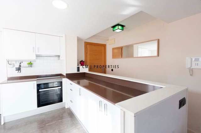 3 bedroom Flat for rent in Valencia city - € 1,400 (Ref: 9606989)