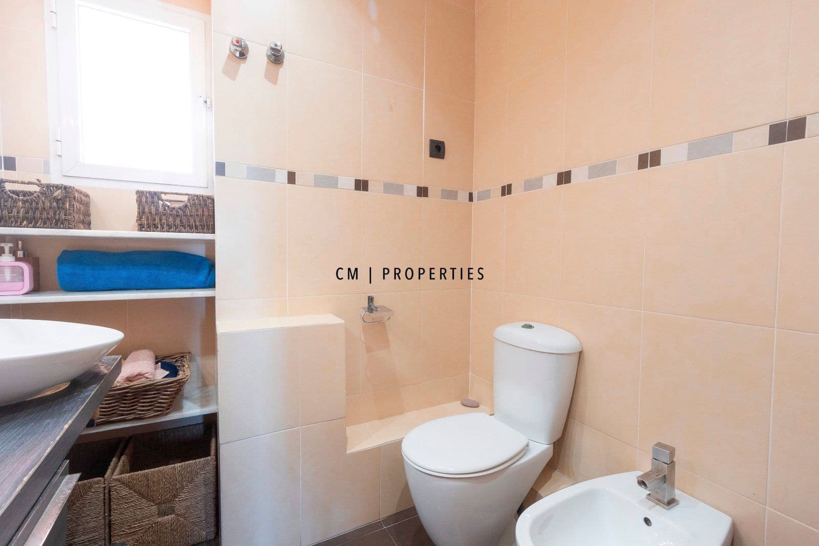 3 sovrum Lägenhet att hyra i Valencia stad - 1 400 € (Ref: 9606989)