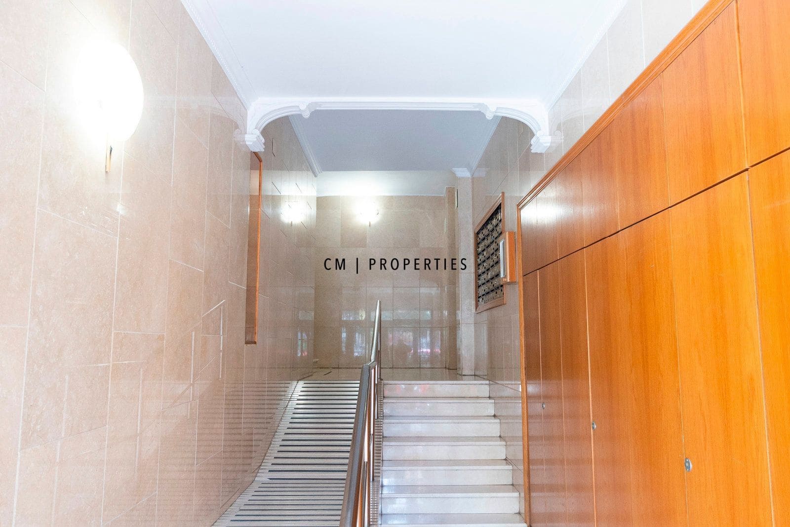 3 sovrum Lägenhet att hyra i Valencia stad - 1 400 € (Ref: 9606989)