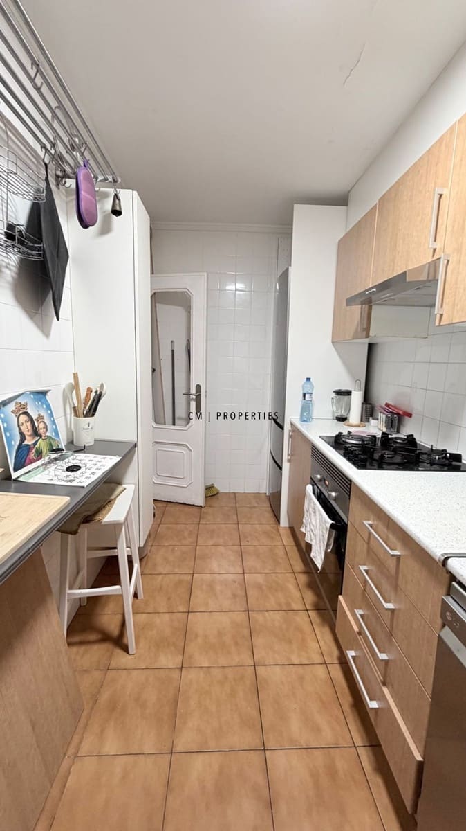 3 bedroom Flat for rent in Torrent - € 1,200 (Ref: 9609951)