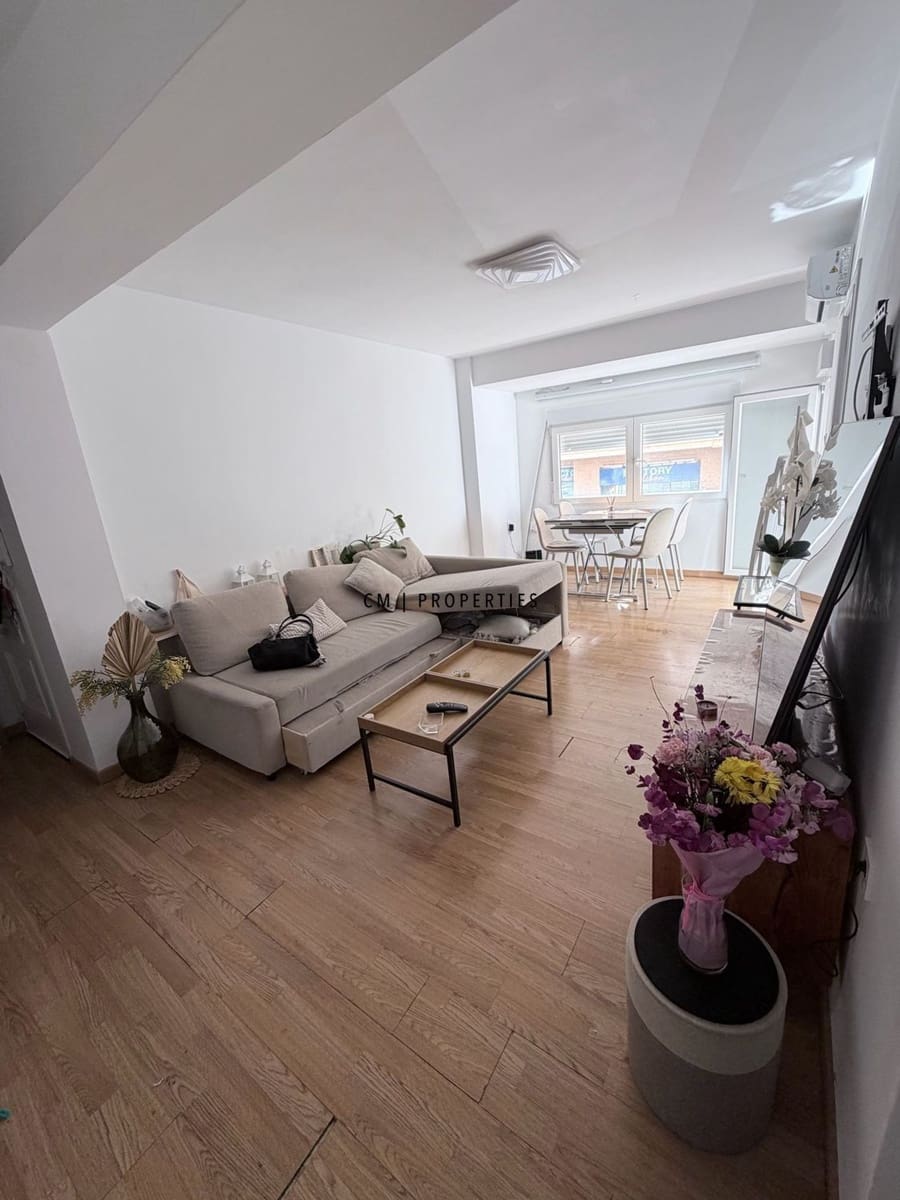 3 bedroom Flat for rent in Torrent - € 1,200 (Ref: 9609951)
